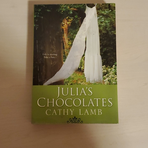 Julia's Chocolates by Cathy Lamb - Picture 1 of 2